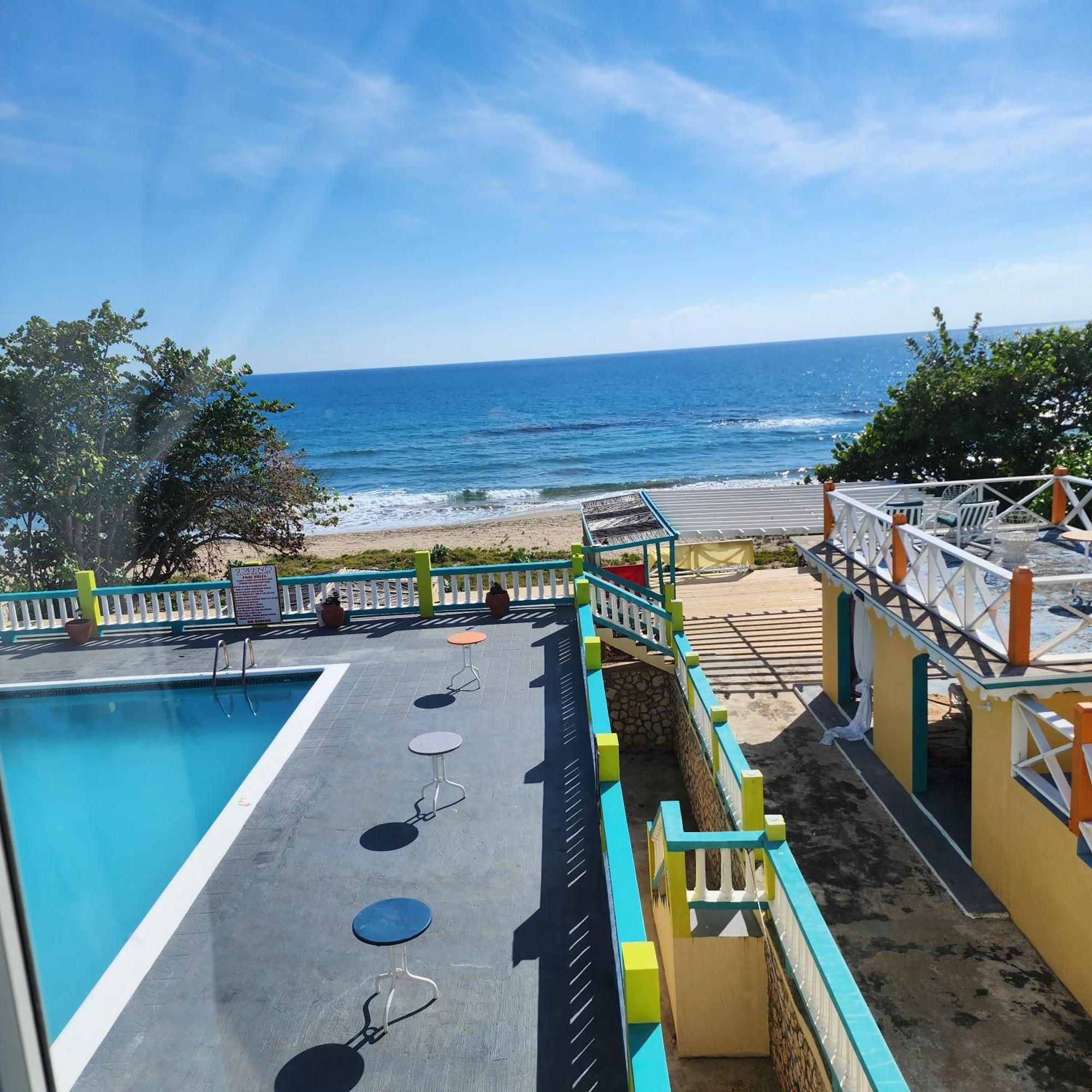 Taino Cove Hotel Treasure Beach Exterior photo