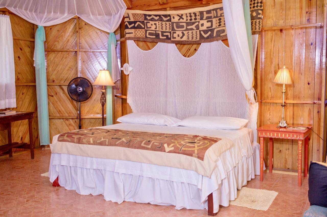 Taino Cove Hotel Treasure Beach Exterior photo